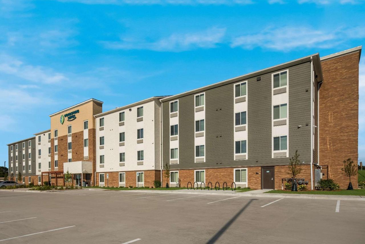 Woodspring Suites Milwaukee - Menomonee Falls Экстерьер фото