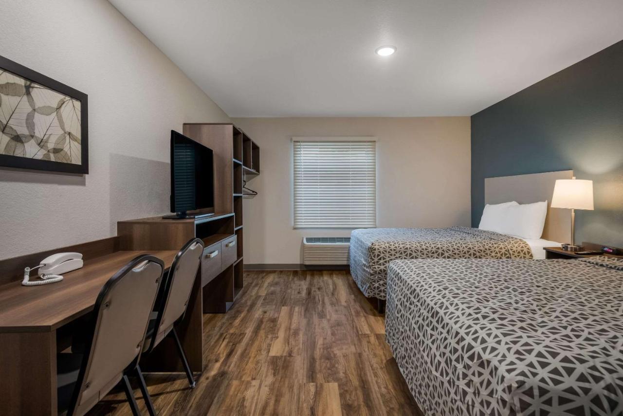 Woodspring Suites Milwaukee - Menomonee Falls Экстерьер фото