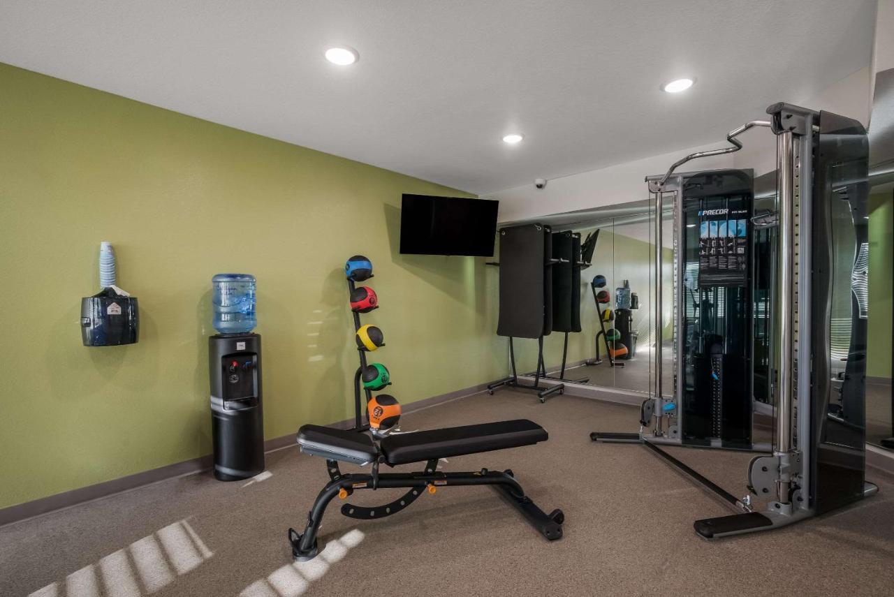Woodspring Suites Milwaukee - Menomonee Falls Экстерьер фото