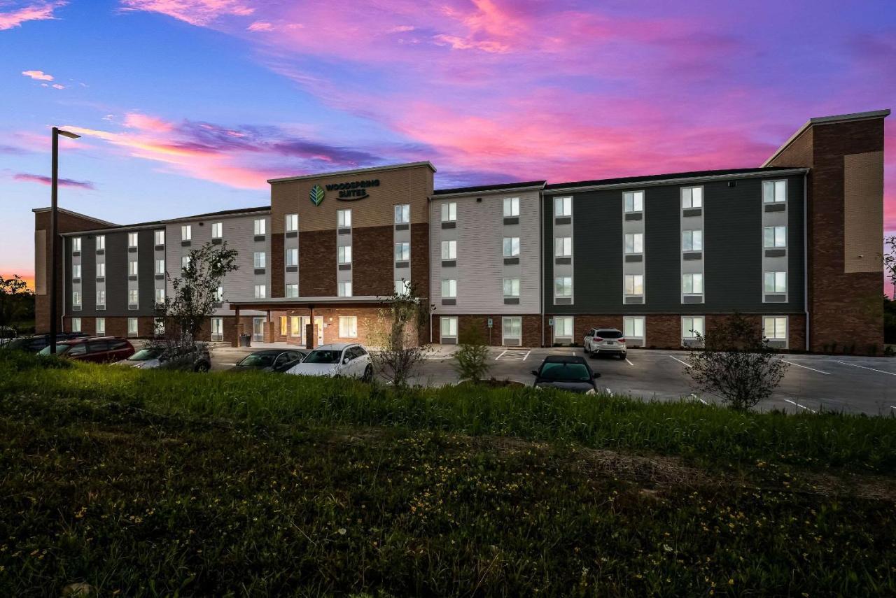 Woodspring Suites Milwaukee - Menomonee Falls Экстерьер фото
