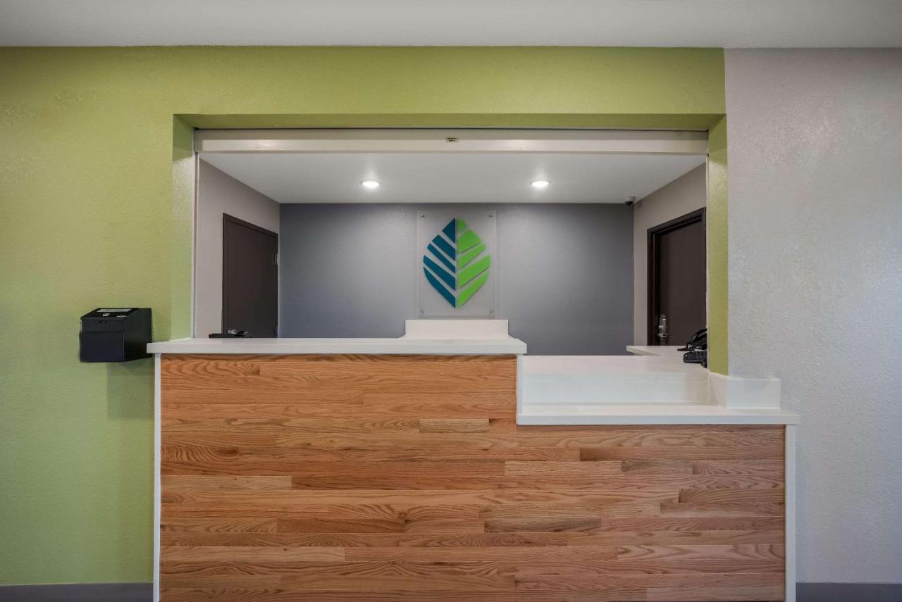 Woodspring Suites Milwaukee - Menomonee Falls Экстерьер фото