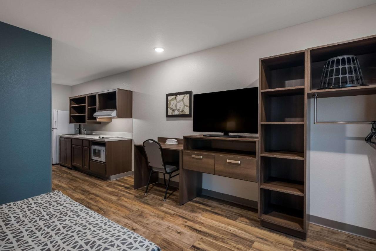 Woodspring Suites Milwaukee - Menomonee Falls Экстерьер фото